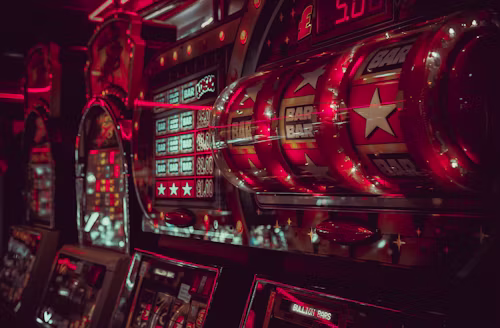 Online Slot Games: Entertainment, Variety, and Digital Convenience